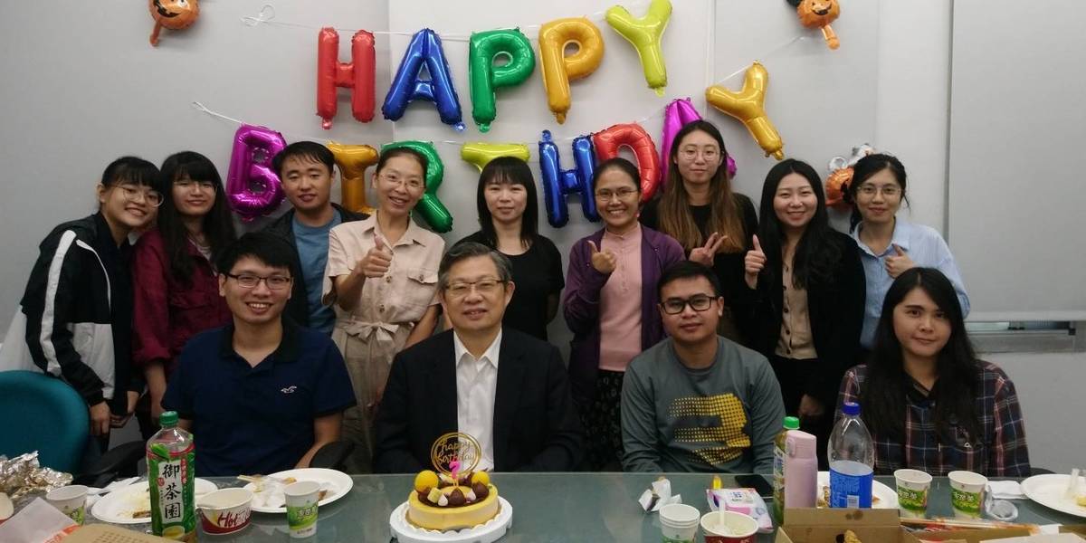 蔡文正教授用生命故事影響學生