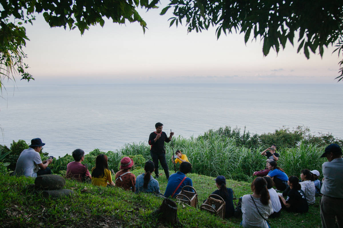 高山森林基地透過開辦體驗課程，讓青年認識海岸布農傳統智慧文化(108年Dreamer培訓畫面)