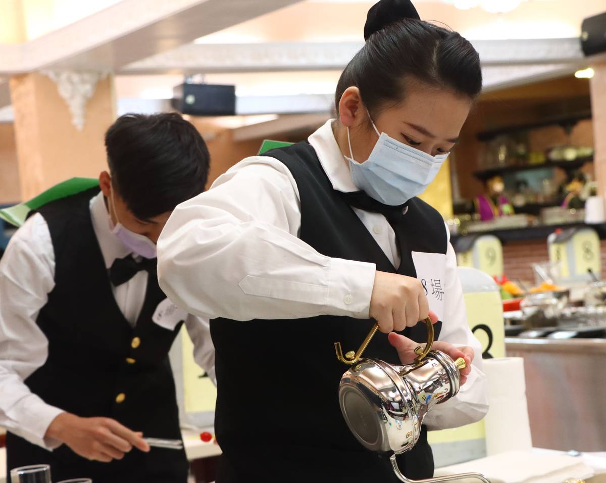 新北特招制度變革，提高國中技藝班於書審階段所佔比分，歡迎學生踴躍參加技藝班，為生涯發展創造更多的可能，圖為國中技藝競賽餐旅職群