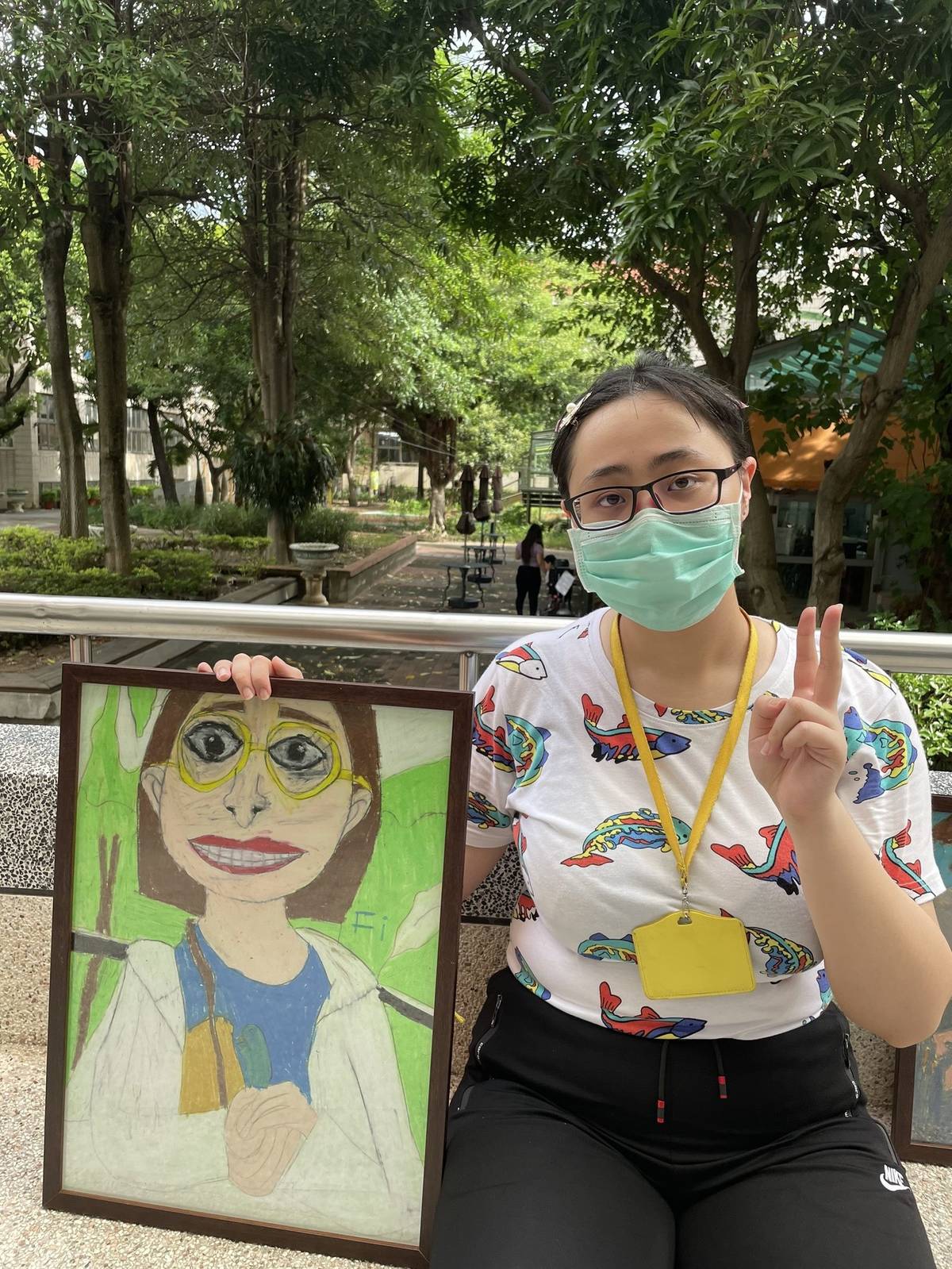 臺北特教學校許佳琪同學以〈我的自畫像〉作品榮獲特優