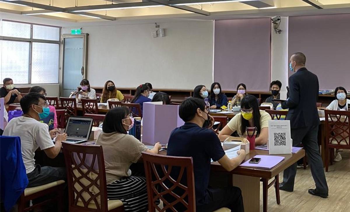 新北開辦雙語融入課程增能工作坊　讓高中教師雙語教學更給力，圖為板橋高中雙語教學講座