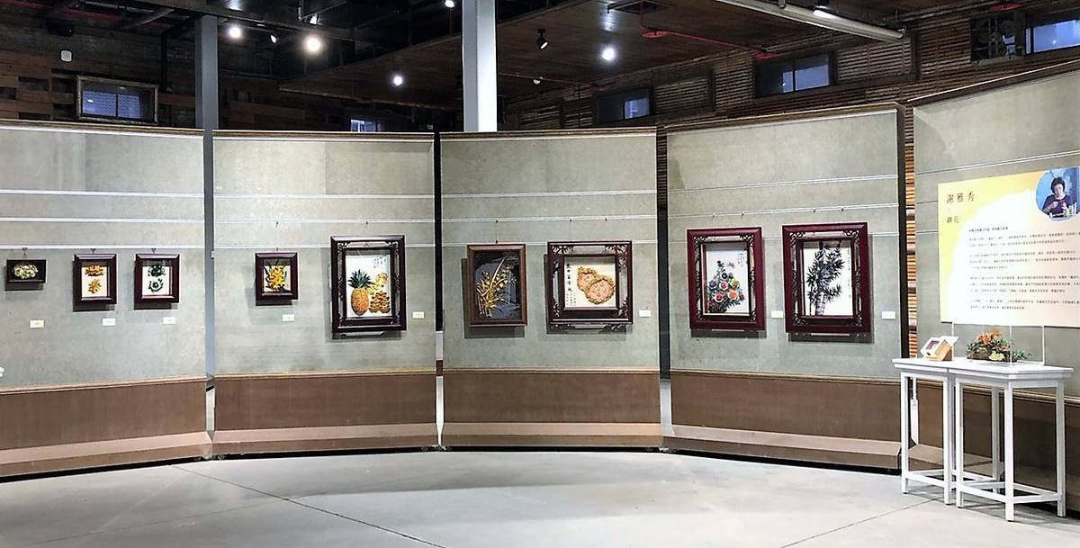 鹿港織繡聯展在福興穀倉展出(圖片來源：彰化縣文化局提供)