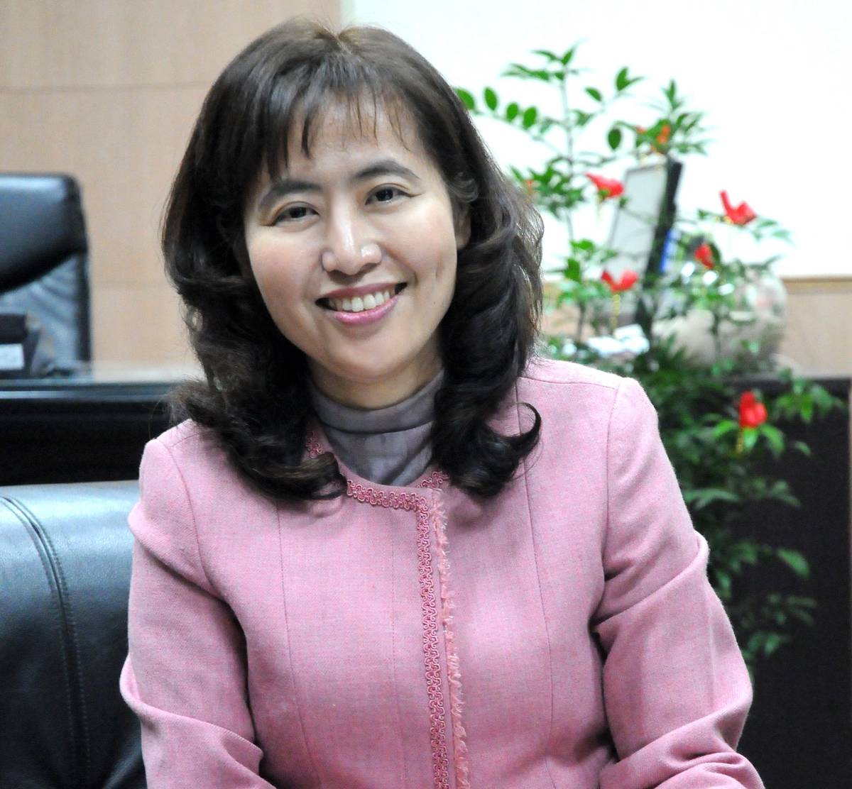 南港國小簡邑容校長，以學生為中心，重視關懷弱勢積極規劃策略行動