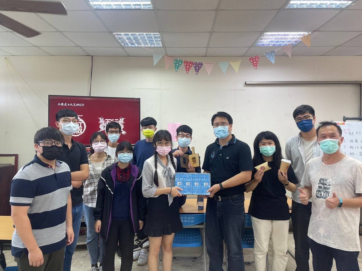 水保局臺中分局至嘉盛社區關心「好米嘉在」團隊推動洄游計畫。(水保局提供)