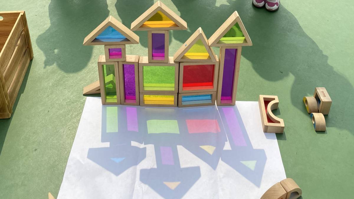 銀河非營利幼兒園太陽與手電筒的不同 .jpg