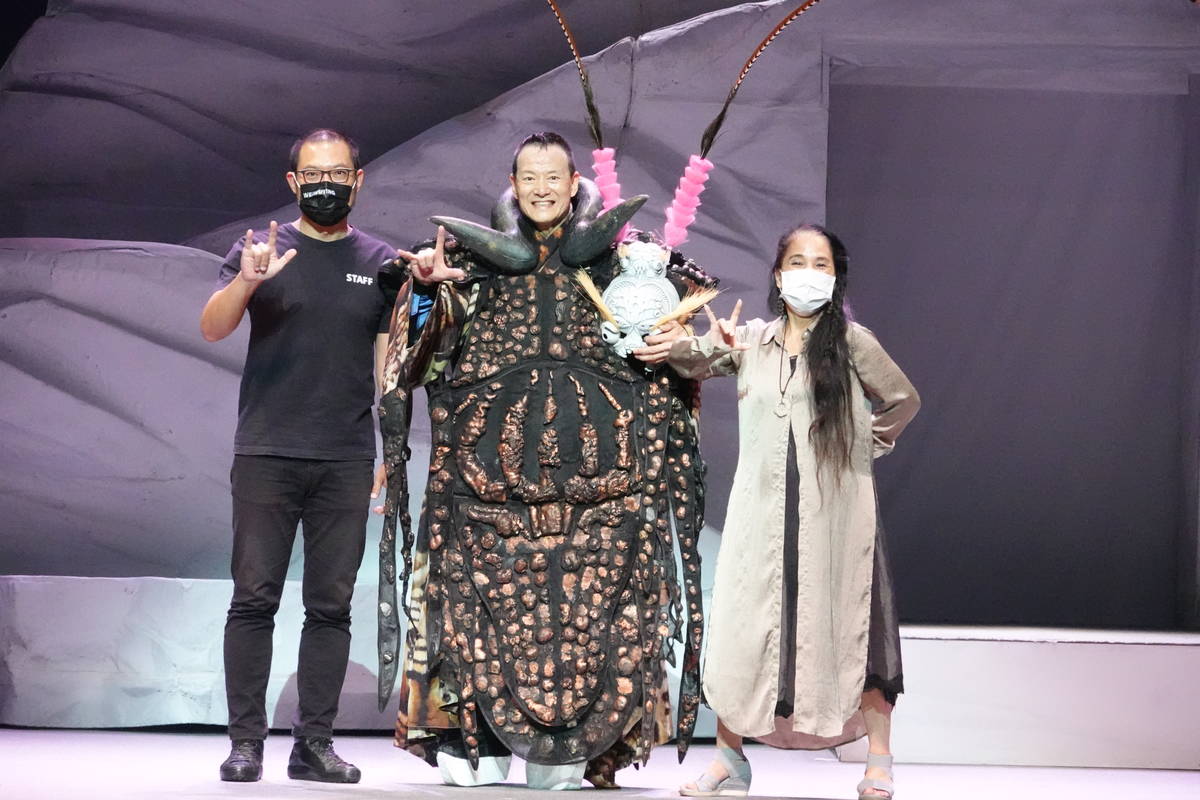 (左起)衛武營國家藝術文化中心藝術總監簡文彬、當代傳奇劇場藝術總監吳興國、當代傳奇劇場行政總監林秀偉
