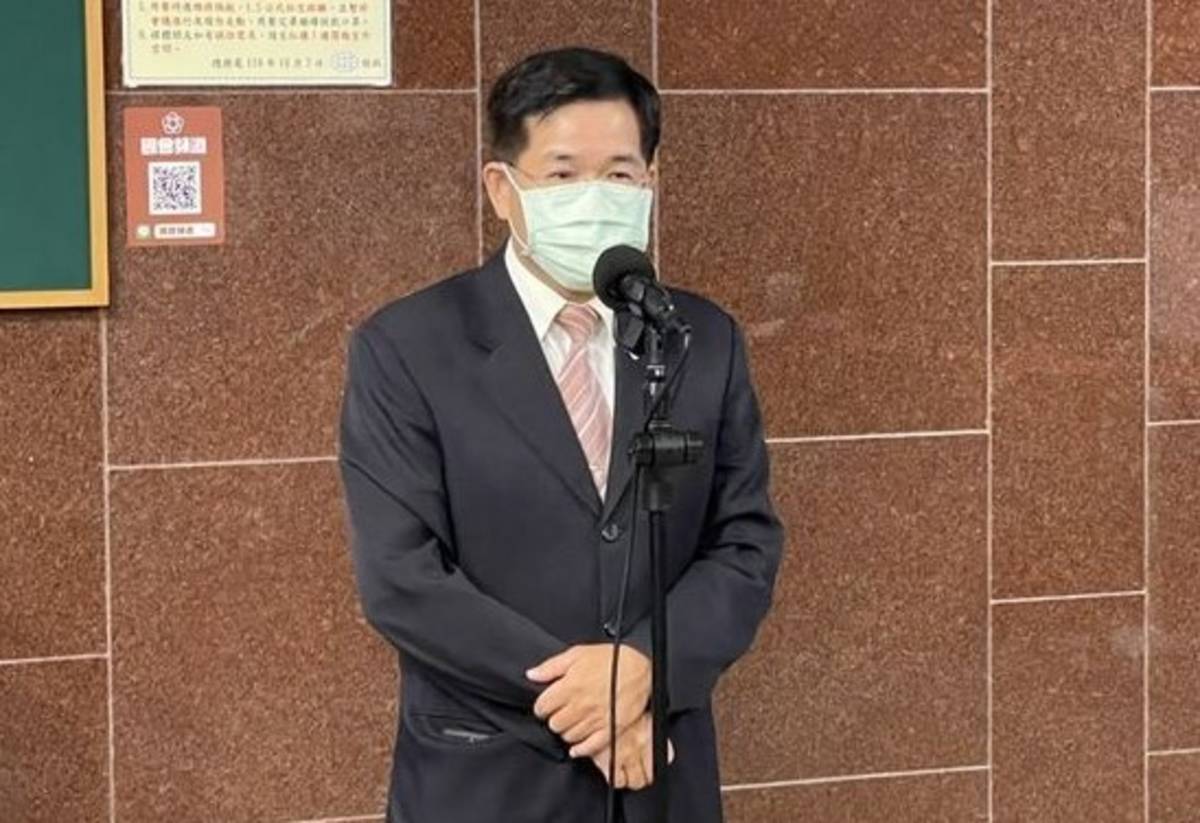教育部部長潘文忠出席立院備詢  接受媒體提問