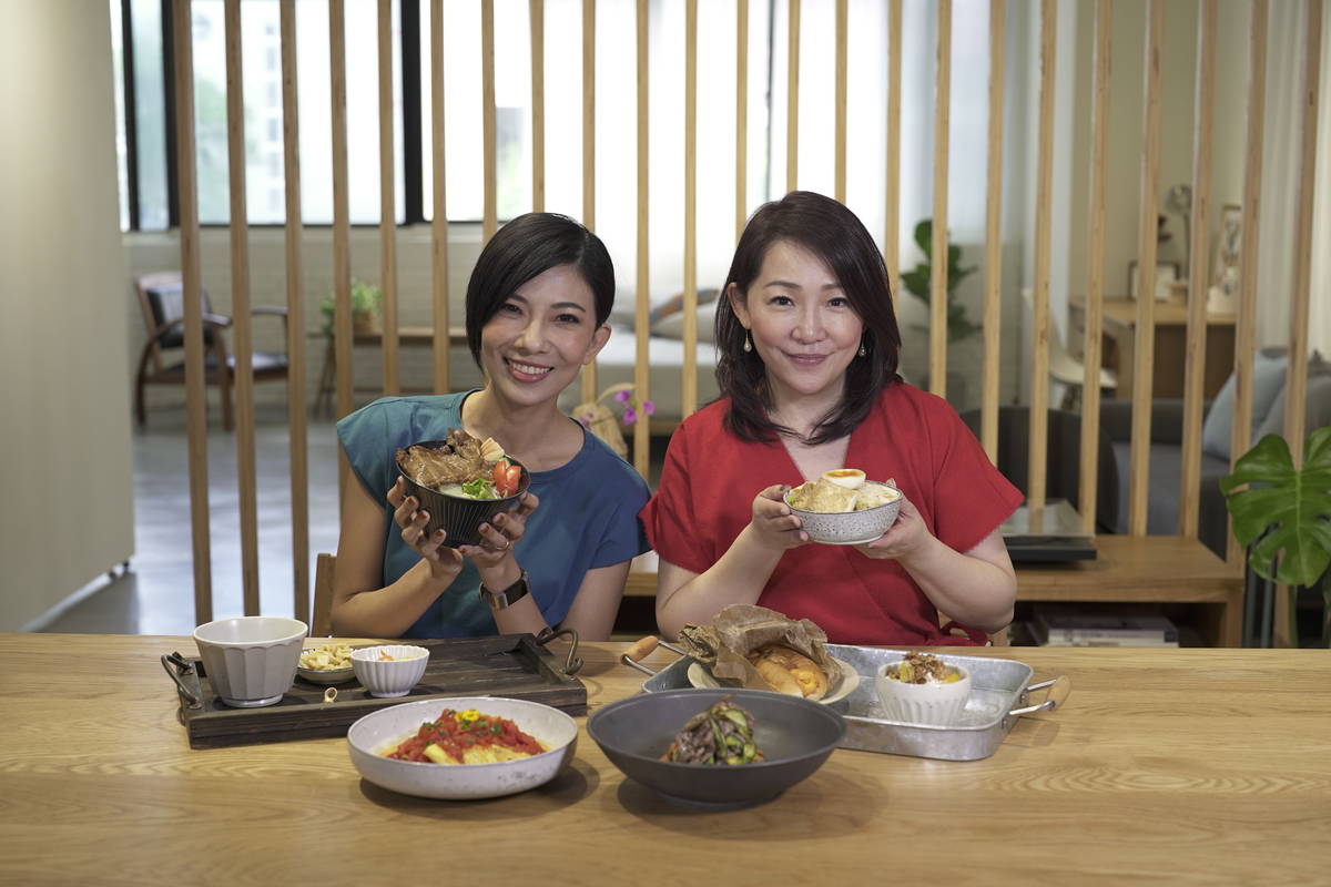 「鶯歌藝術季」邀請民眾將美食搭配喜歡的食器，分享日常餐桌上的美好風景，創造專屬的家常美味。