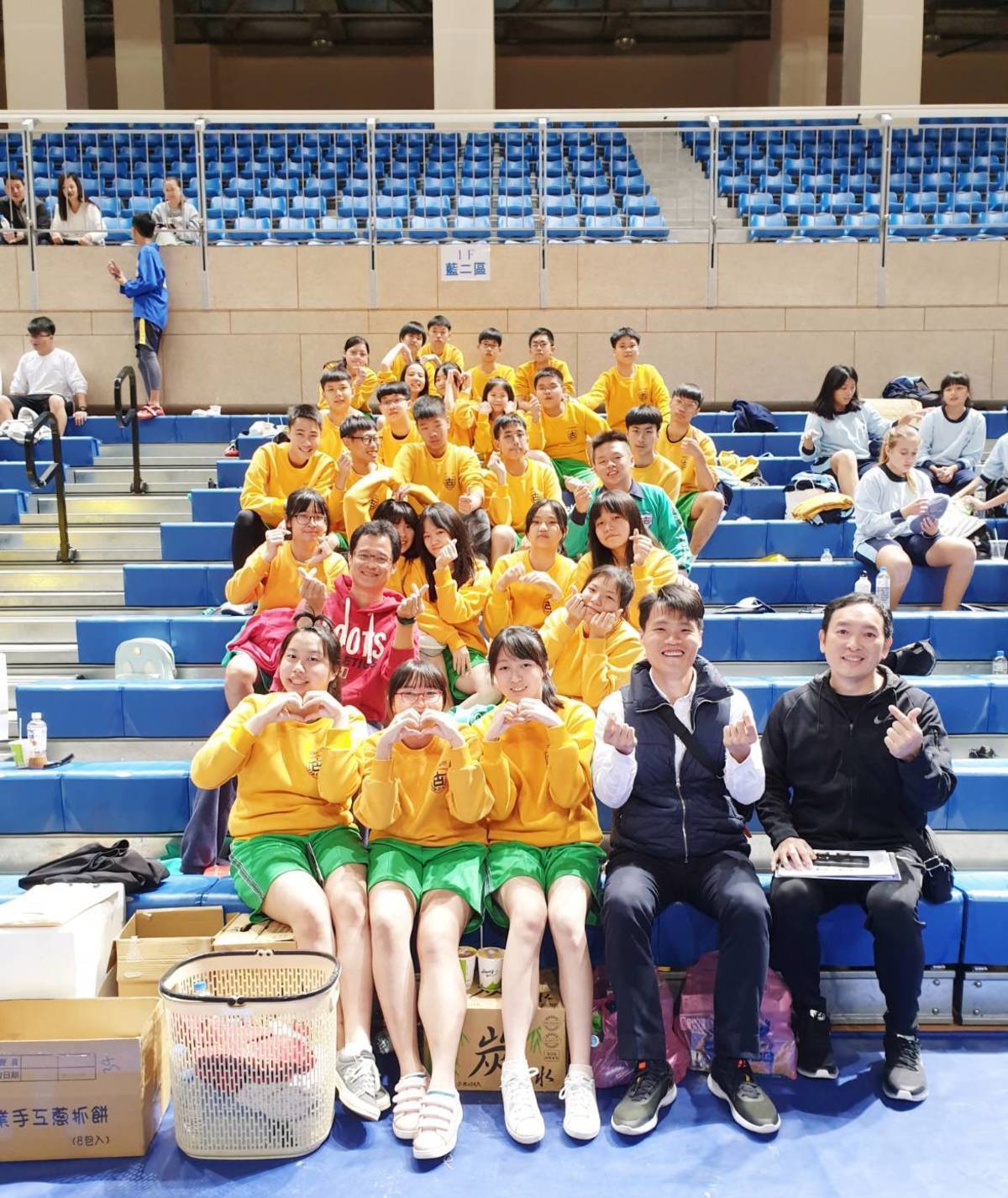 古亭國中拔河隊榮獲教育盃拔河錦標賽男子組、女子組與混合組三冠王