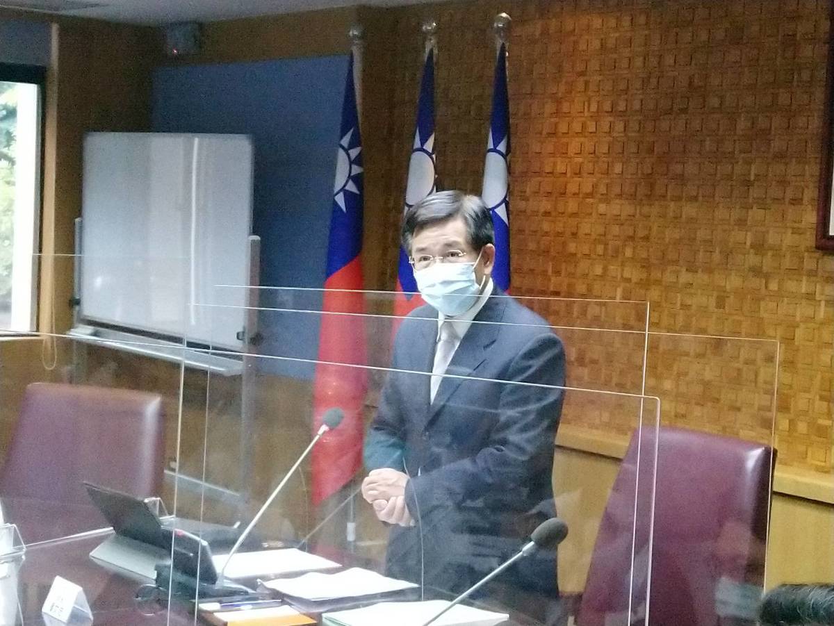 教育部部長潘文忠主持部務會報