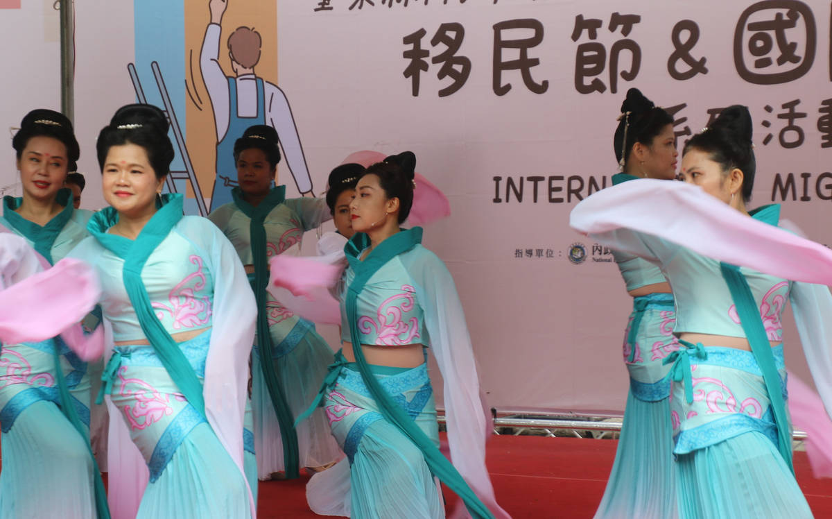 臺東縣110年移民節暨國際移民日，邀請新住民表演才藝。