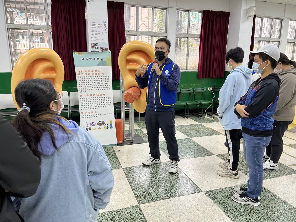 噪音闖關中了解如何避免聽力的受損正確使用耳塞