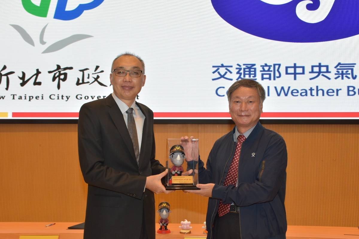 中央氣象局跟新北市消防局簽署地震預警合作備忘錄，盼全面提升地震應變能力及強化救災動員效率