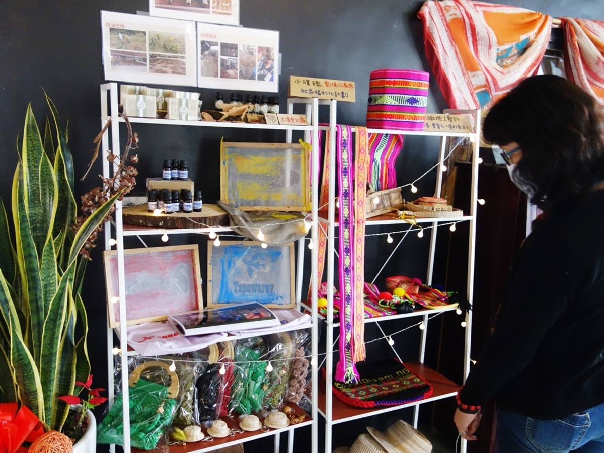 三間屋、大俱來、僅那鹿角3個部落長輩的工藝創作也在成果展中展售。