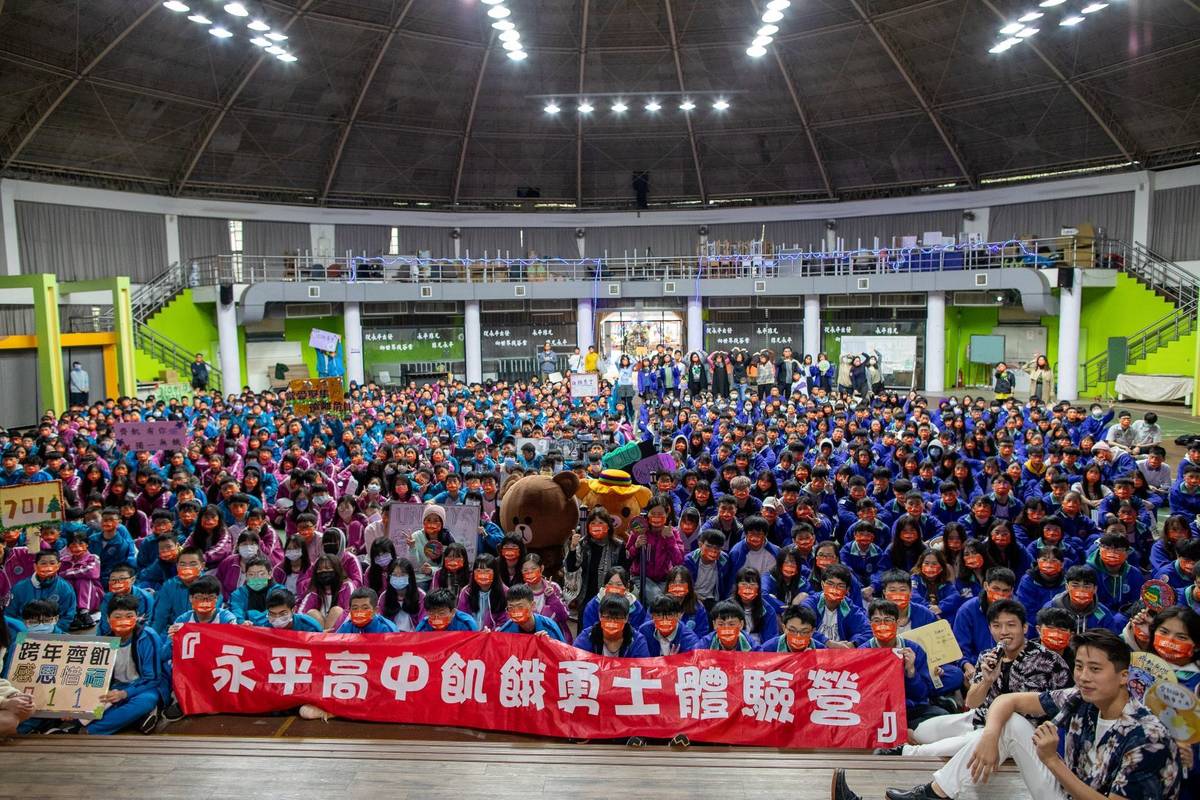 全體飢餓勇士大合照