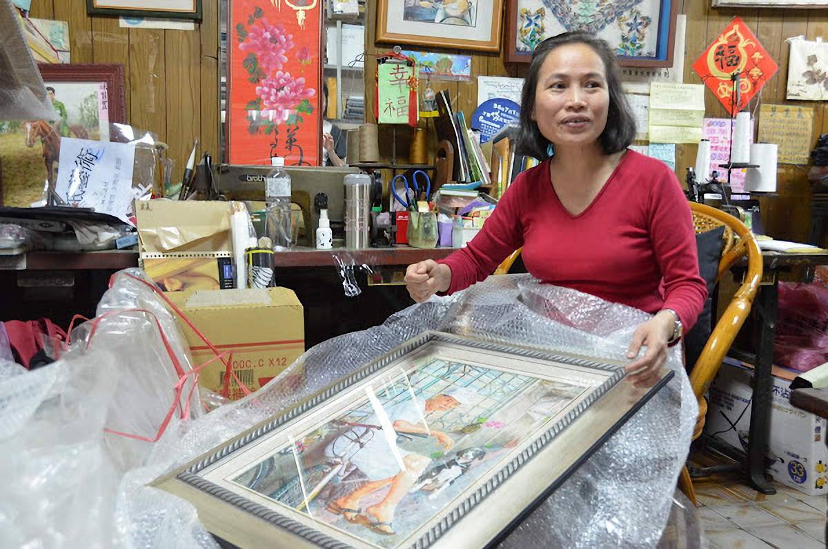 板橋社大進行一場以浮洲在地生活記憶為主題的導覽，介紹用繪畫紀錄浮洲的庶民畫家