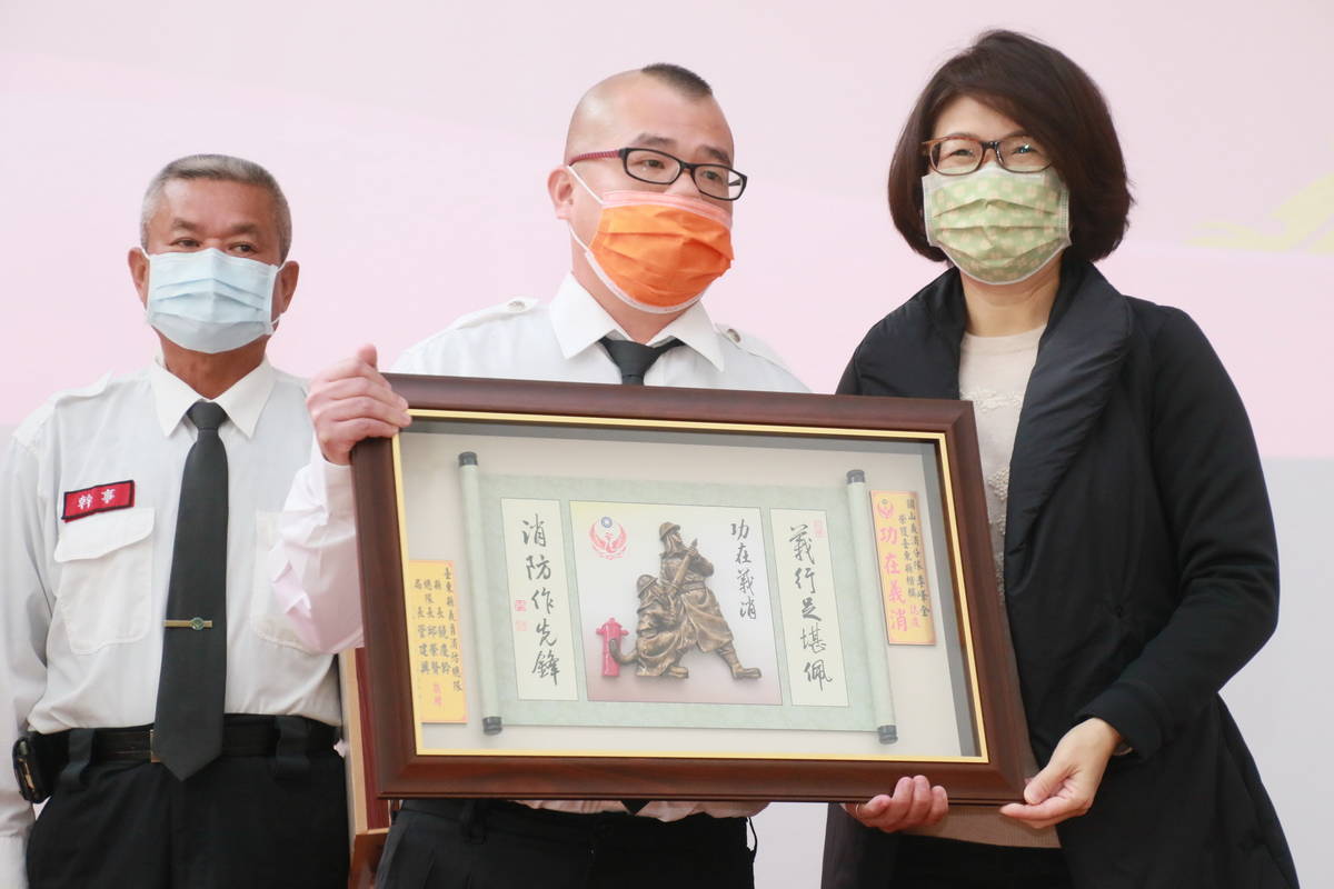 臺東縣消防局舉行第27屆消防節慶祝大會。