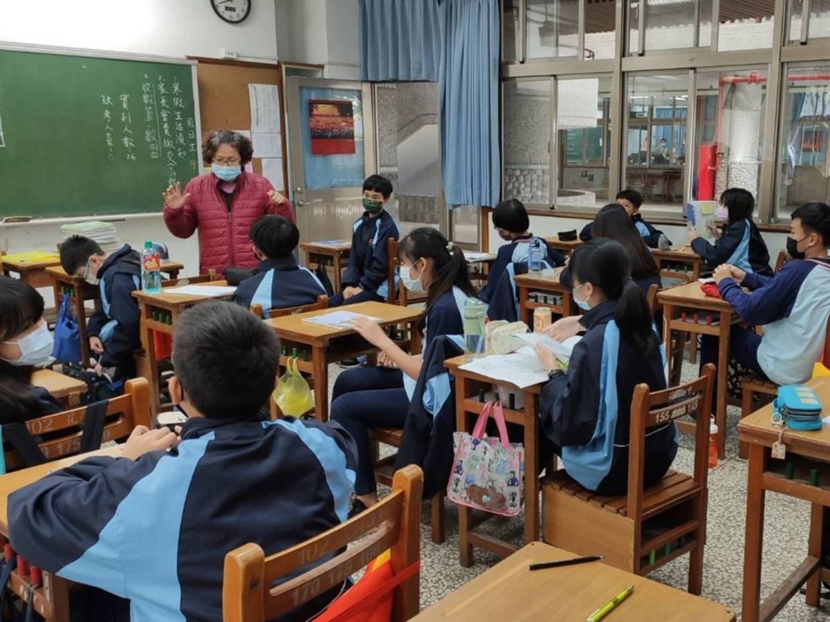 簡老師上課生動活潑