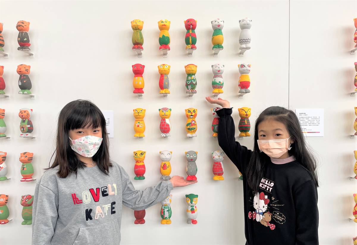「感動虎—兒童暨青少年彩繪陶博特展」包含金門及北臺灣44所學校逾千件的「小感動虎」陶瓷彩繪作品 (陶博館提供)