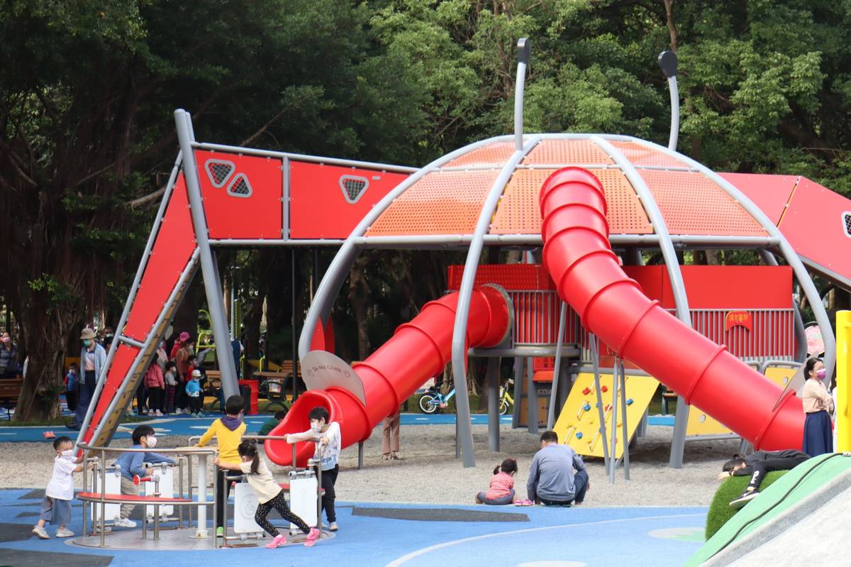 環河公園招潮蟹主題遊具