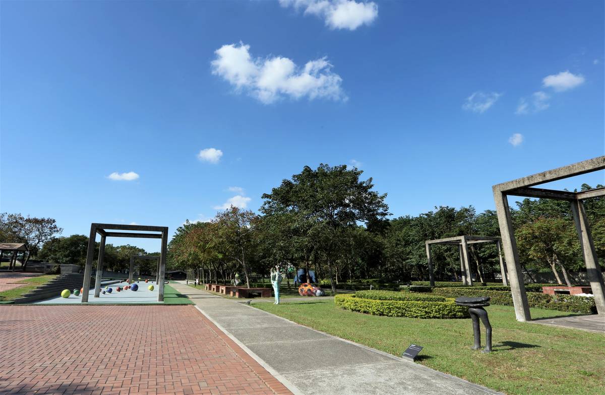 「2022春季陶博館臺灣陶藝駐村計畫」以「奇幻花園」為主題，計劃打造可親可遊的陶瓷藝術園區。