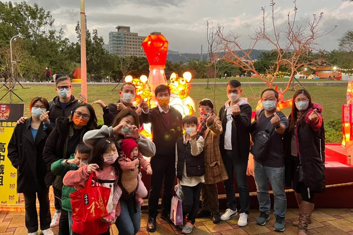 古亭國中「虎來寶 幸福到」花燈作品於2022臺北燈節士林美崙公園會場展出