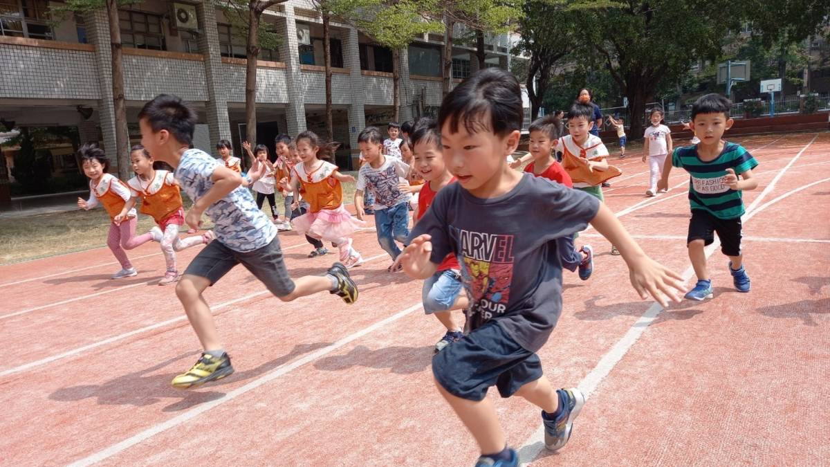 福智文教基金會台中至善非營利幼兒舉辦賽跑活動