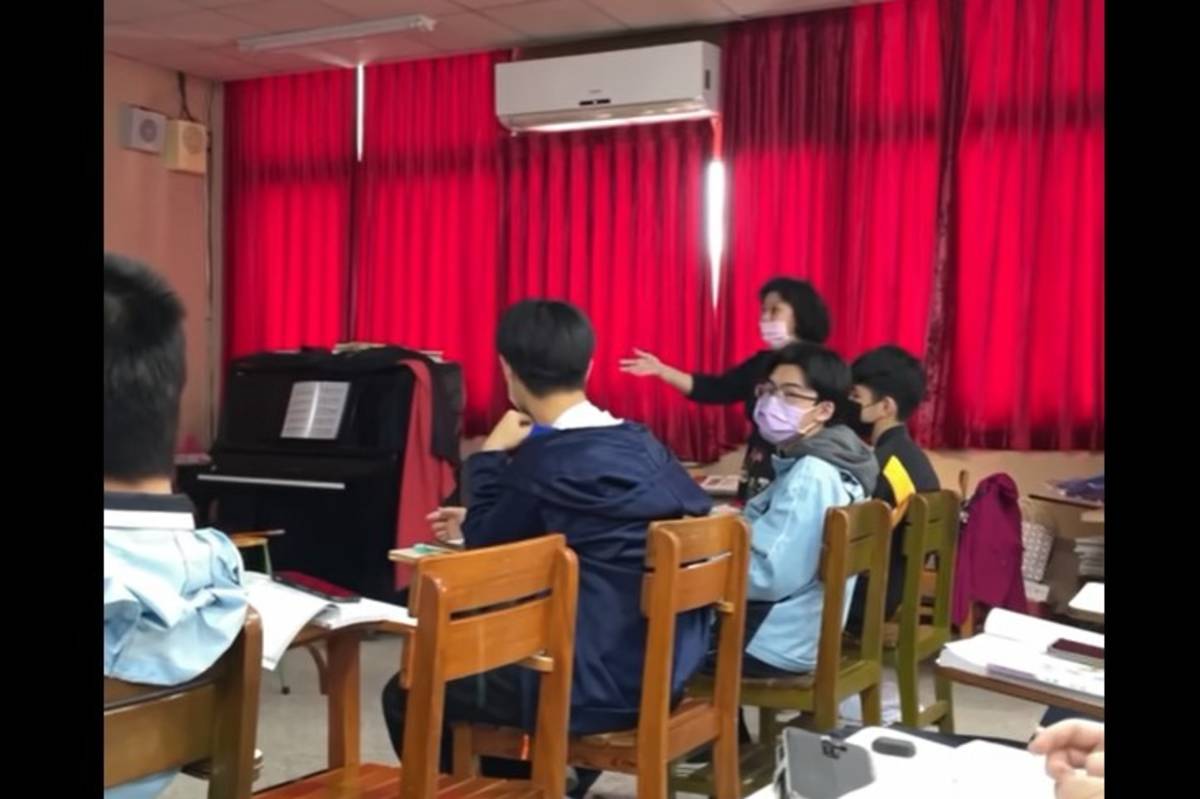 臺中一中師生衝突遭在場學生錄影上傳網路（圖片截自YouTube頻道「TCFSH生活」）