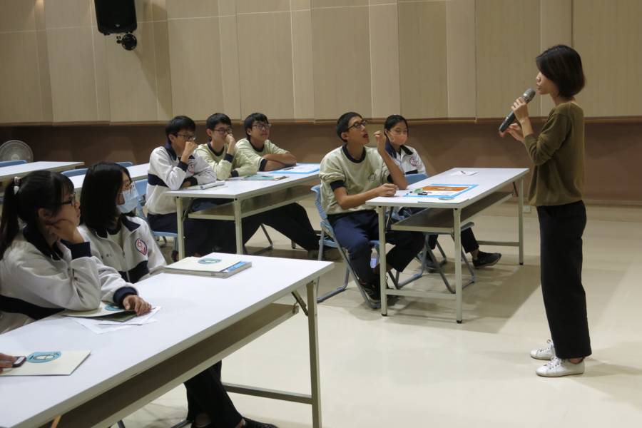 彰化縣立線西國中8位同學到訪彰化分臺
