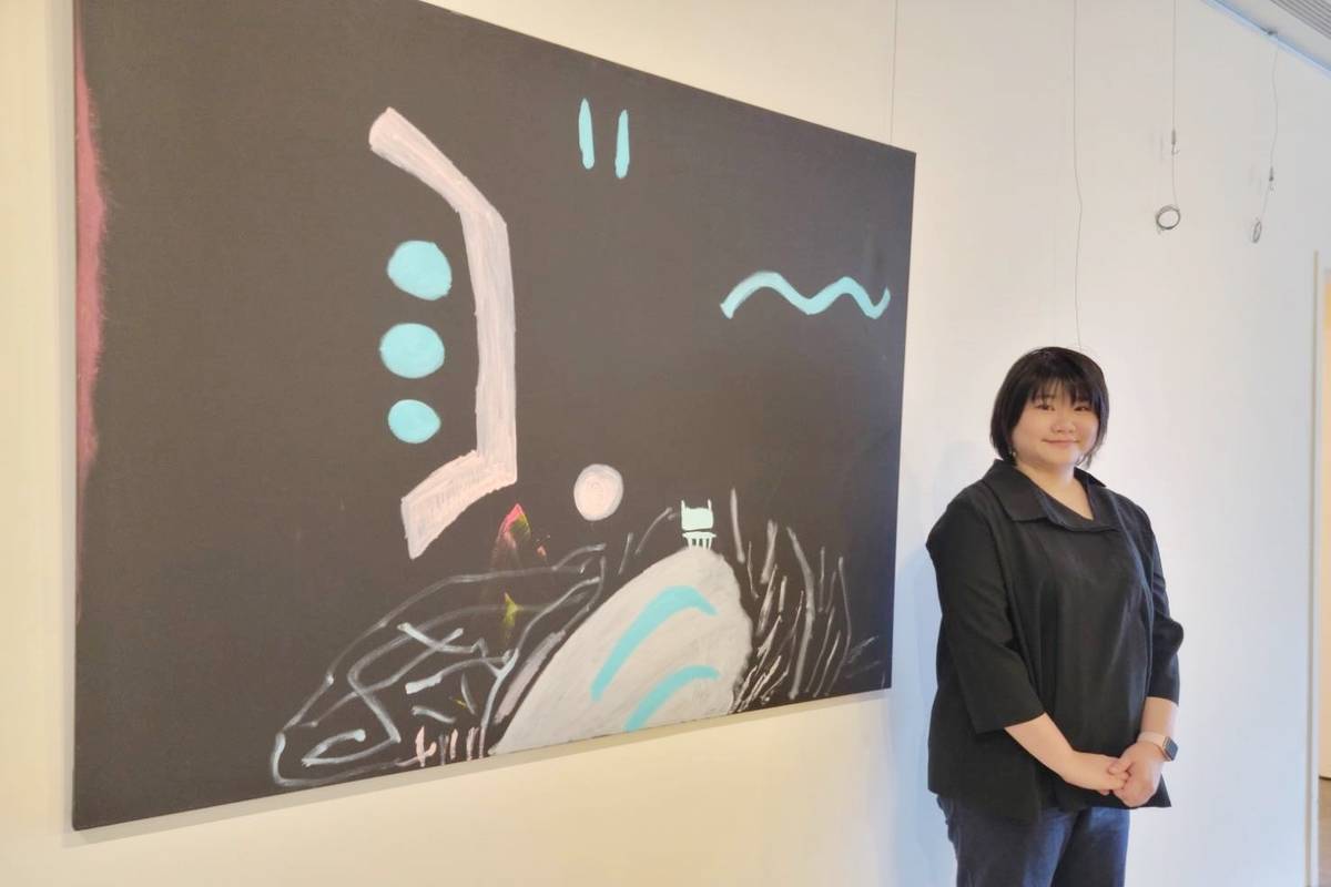 旅英藝術家盧惟中以「泡泡外面很危險」為主題，透過油畫創作傳達藝術家獨特的內心活動。