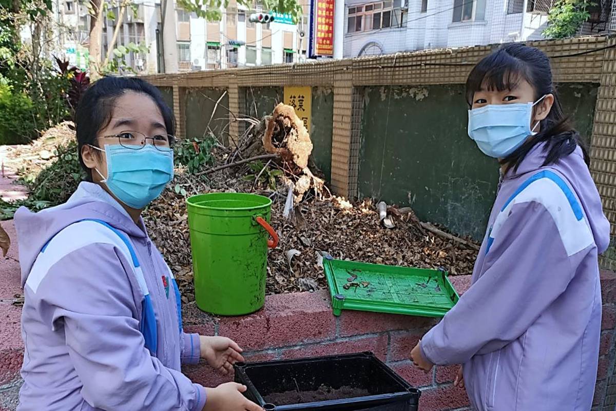 漳和國中廖郁軒同學以校園堆肥區改善計畫為主題，設計善用校園堆肥區.jpg