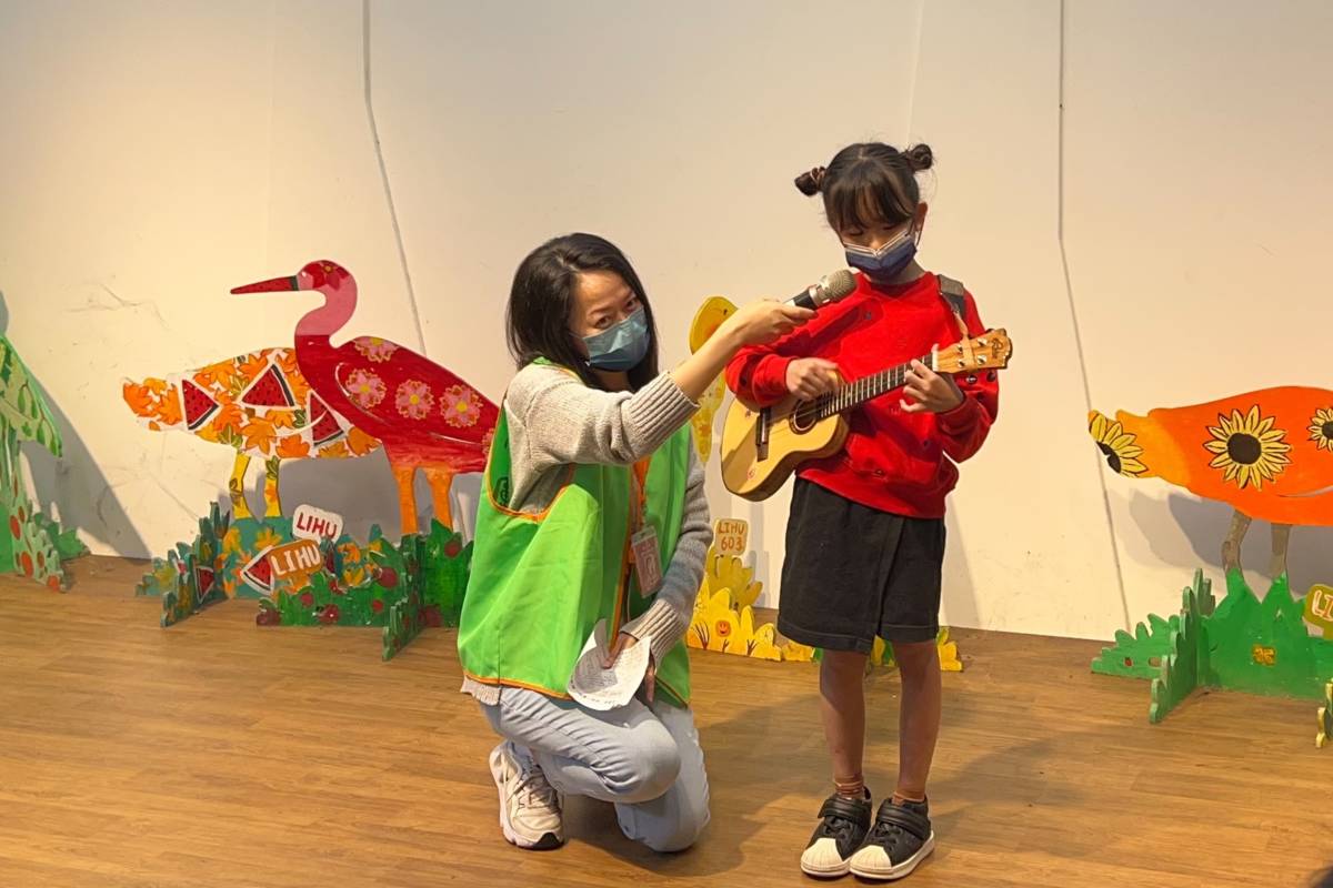 麗湖國小舉辦兒童節慶祝活動，同學們化身小藝師，展現才藝、分享學習甘苦