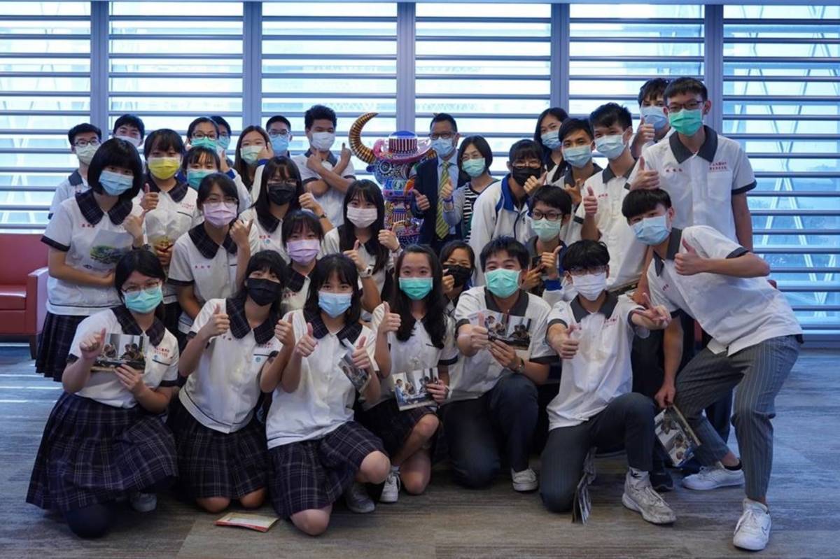 國立中山大學附屬國光高中雙語實驗班學生到美國在臺協會參訪