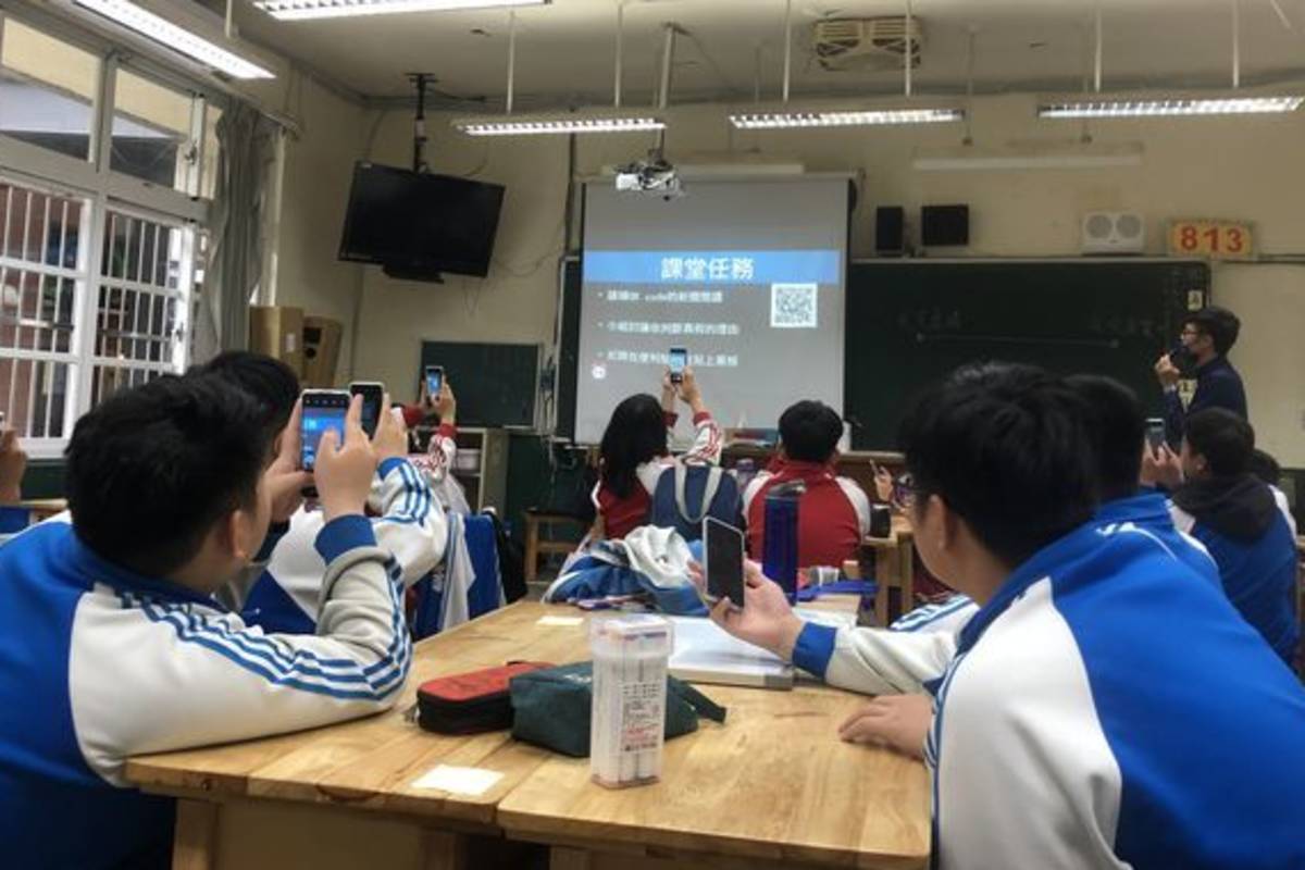 透過教師共備設計教案，增進學生媒體素養