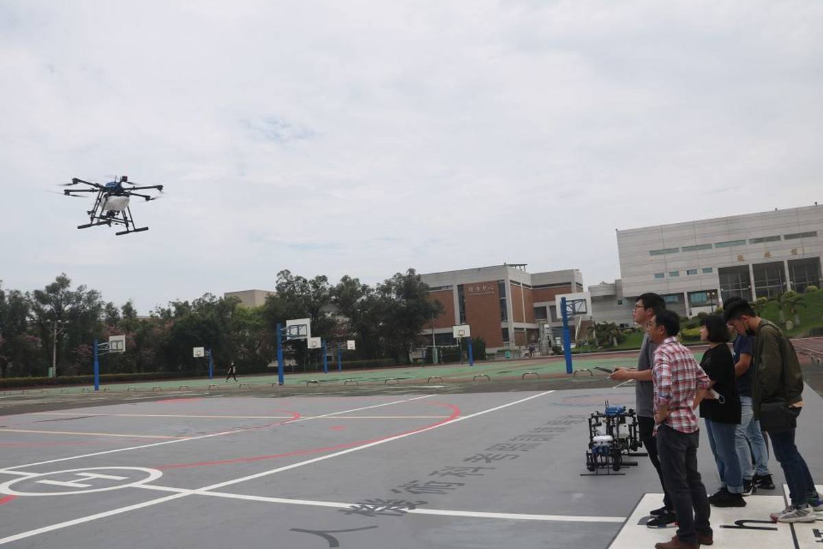 弘光科大無人機搭載載具，監空中市空品
