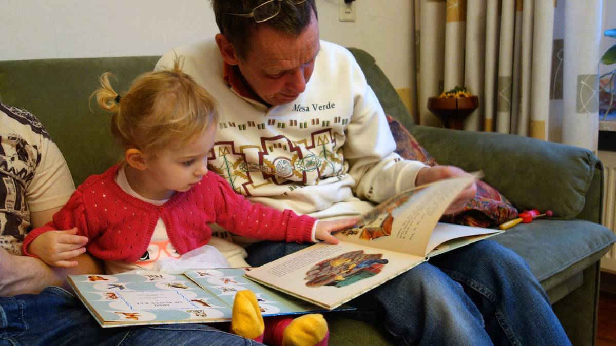 We can teach our children philosophy of life by different stories~