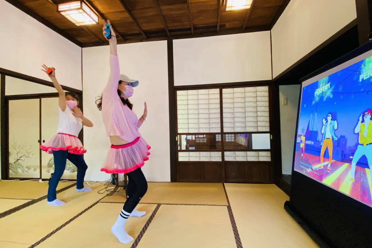 淡水古蹟博物館結合節慶與歷史故事首次在古蹟辦「尬舞」活動，4/29歡迎有興趣的人一起來打電動，享受快樂星期「舞」。

 