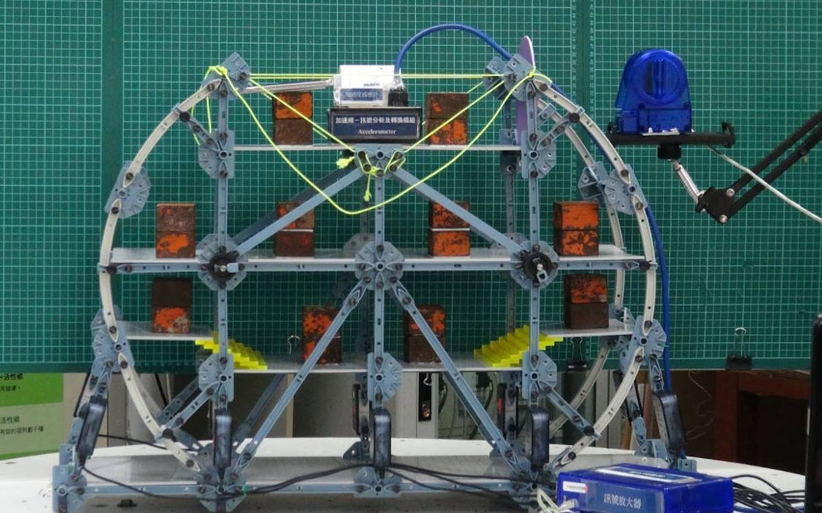 瑞芳高工參與結構創意組裝競賽獲得冠軍的結構實驗模型