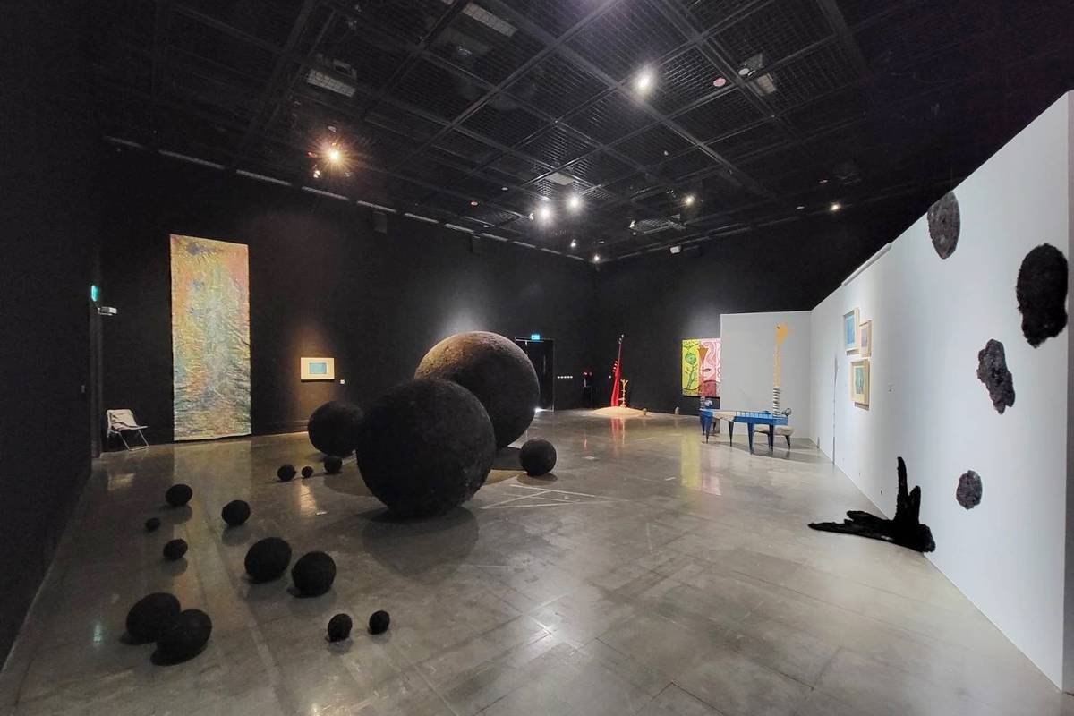 臺東美術館邀請5位來自不同領域的藝術家，聯手創作「模樣邊緣－音樂視覺場」。