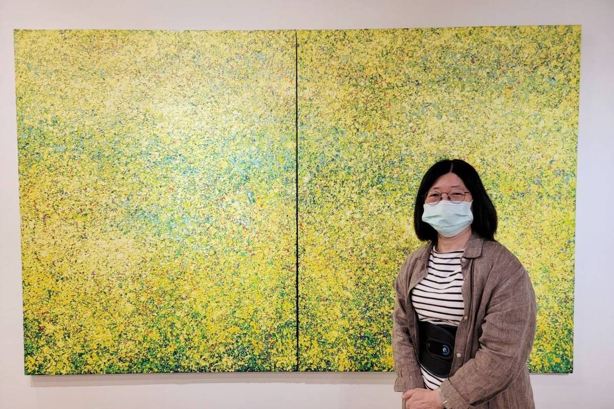 臺東生活美學館生活工坊推出「花現自然—謝淑慧創作展」，邀請國內知名紙藝家謝淑慧，以臺東經典風景為主題展出多幅精采作品。