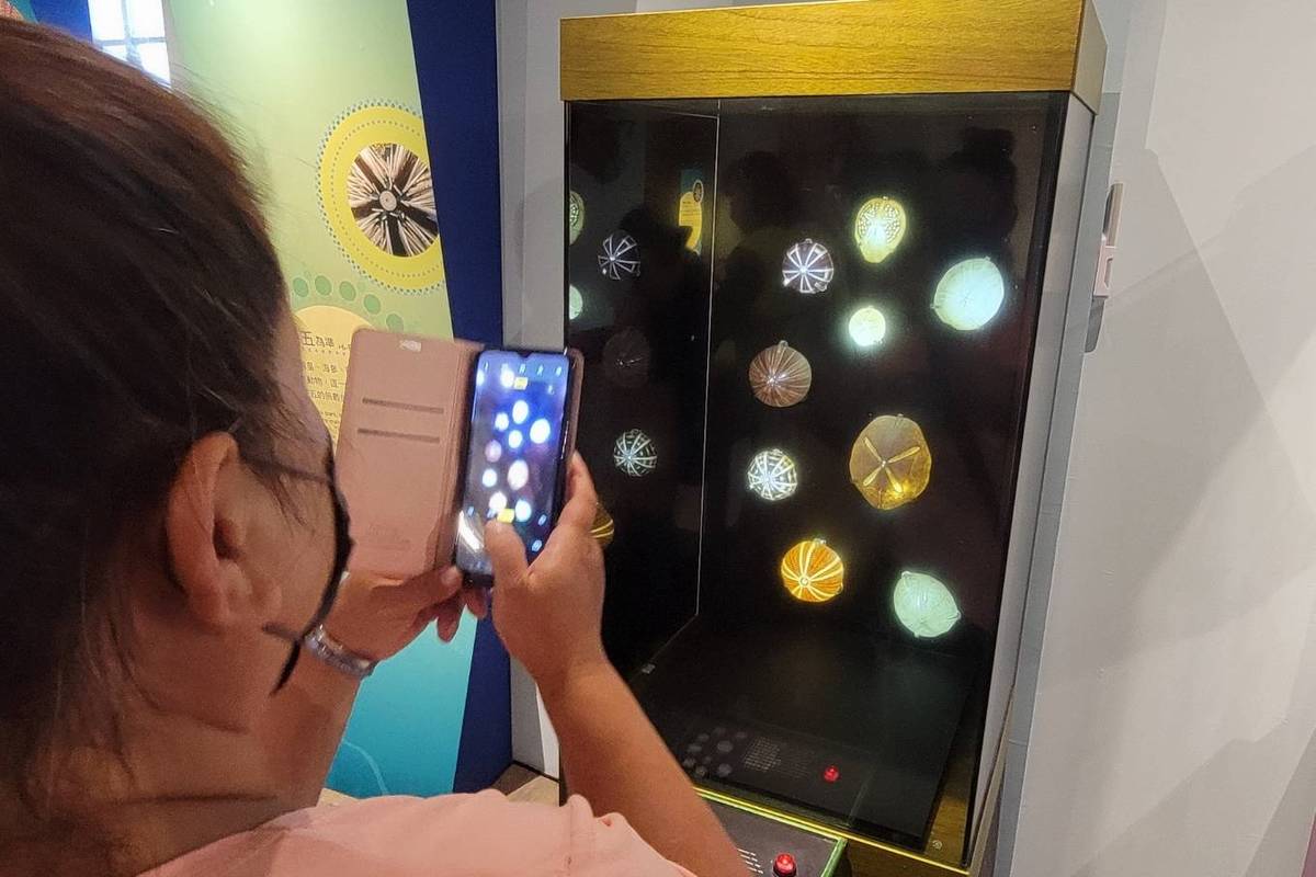 「海膽大驚奇」特展移師臺東縣自然史教育館，展出近百件典藏海膽標本及化石，還有多項大型互動式展品，顛覆大眾對海膽的刻板印象。