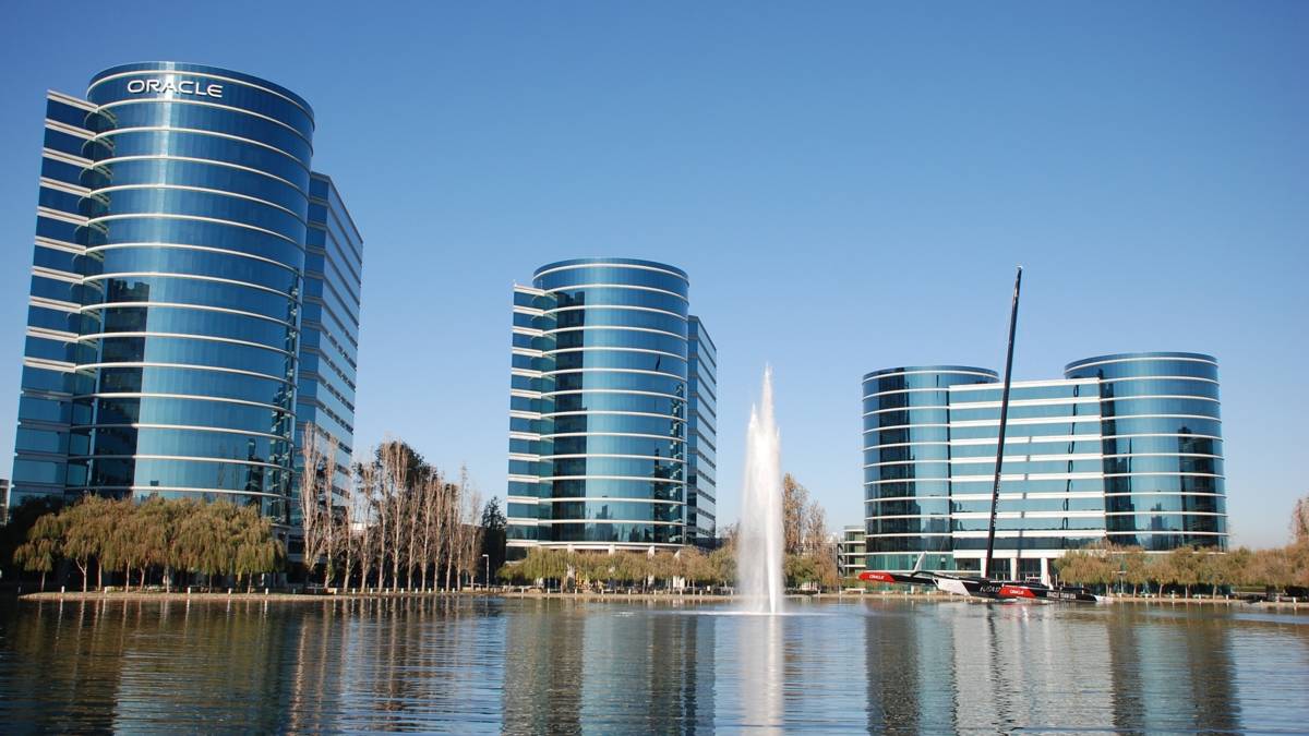 Silicon Valley is home to many of the world's largest high-tech corporations, including the headquarters of more than 30 businesses in the Fortune 1000, and thousands of startup companies.