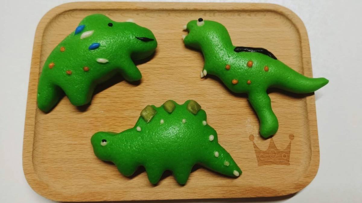 可愛又有趣味性的手作恐龍造型饅頭