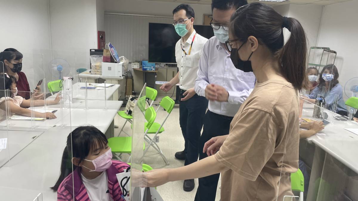 1110527柳營國小段貞如、家長彭美玉談布可星球閱讀心得-00.jpg