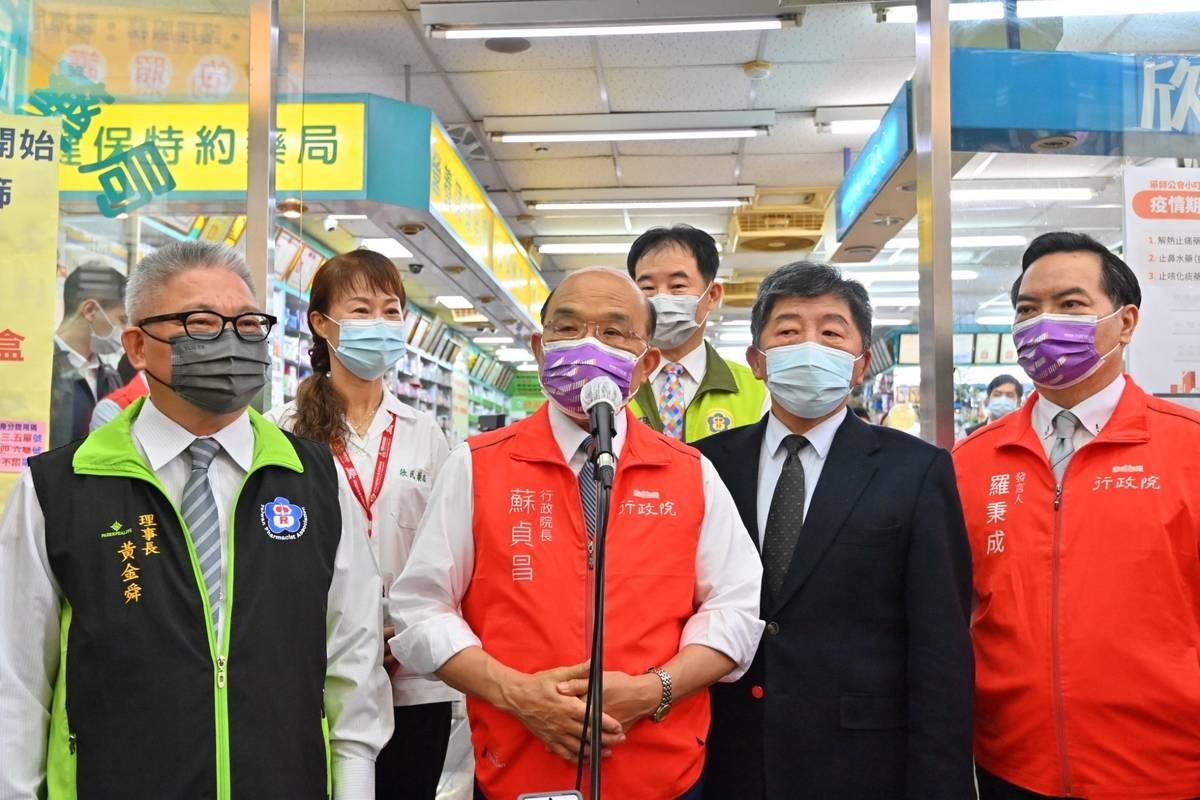 減輕家長經濟負擔 蘇揆：免費提供0-6歲孩童5劑快篩試劑