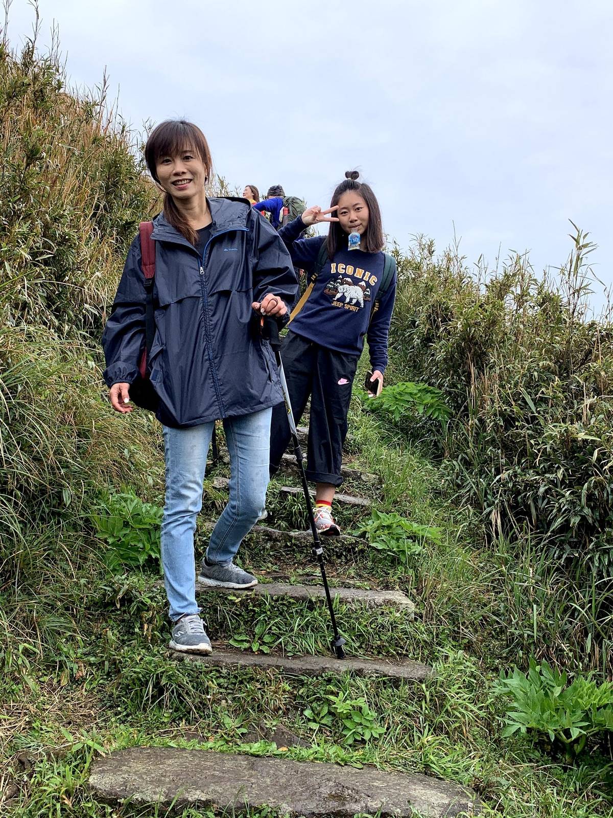 2021年黃慧娟帶孩子參加陽明山東西大縱走（黃慧娟提供）