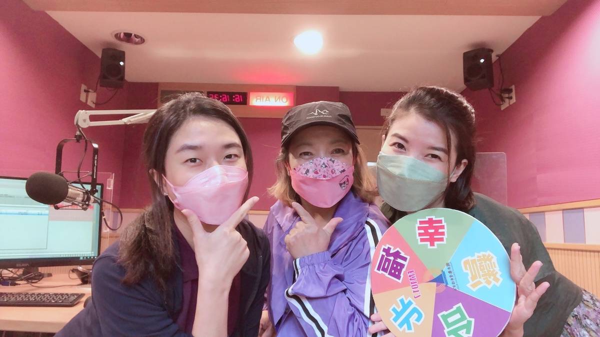 小英，陶卉，秋香