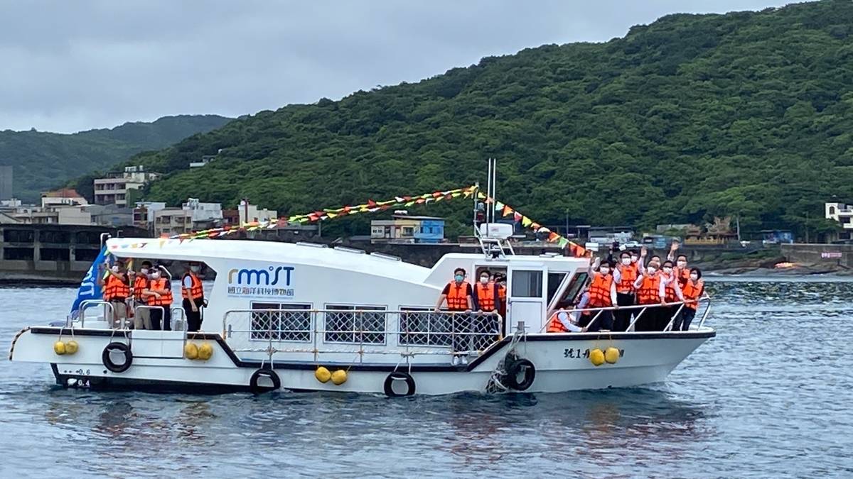 潮境方舟1號，今天從望海巷漁港啟航。