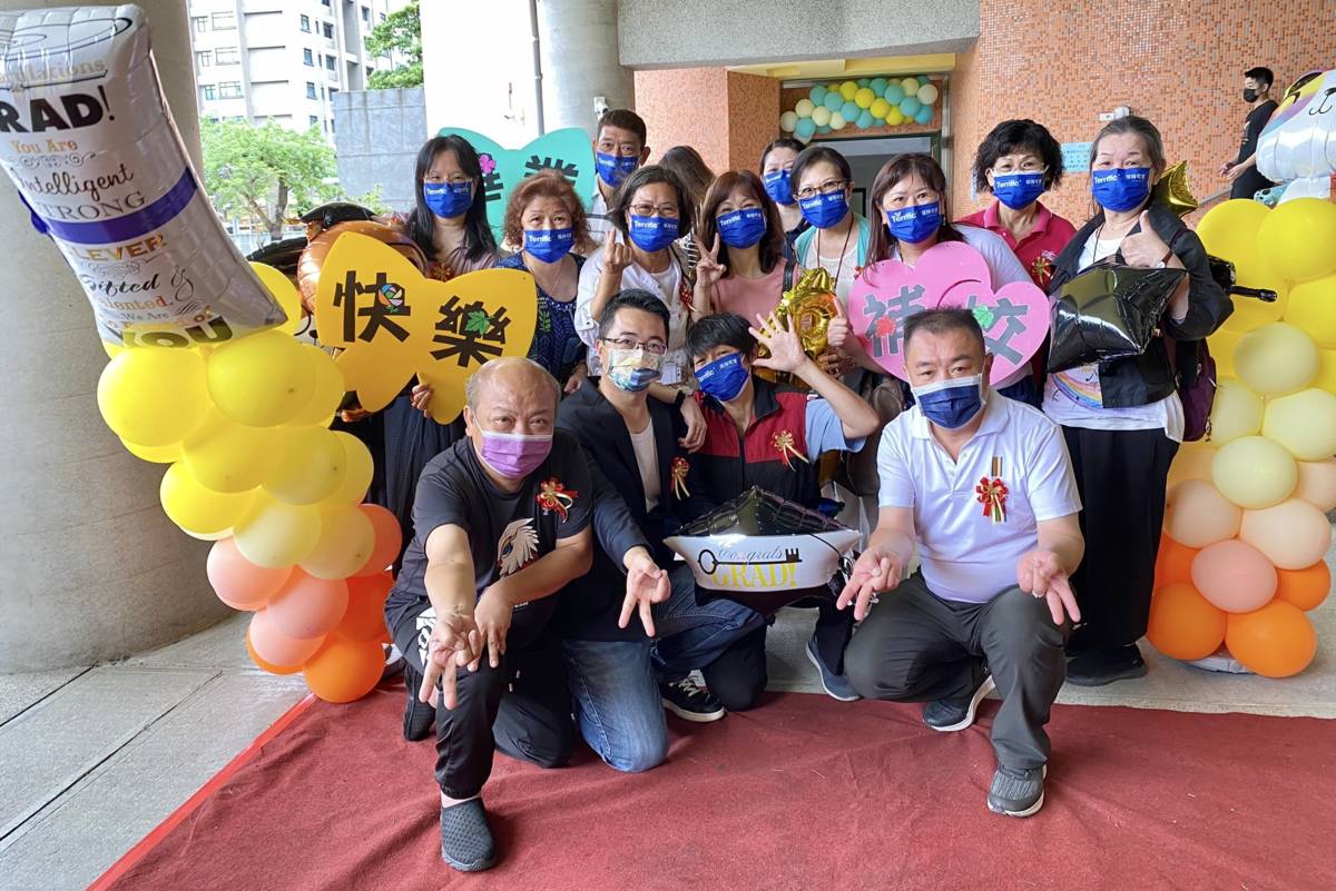 碧華國中運用科技、虛實整合學生最難忘的畢業典禮