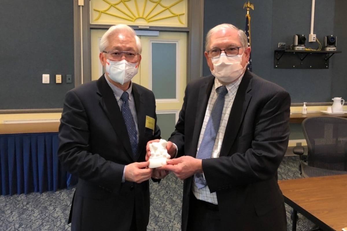 科技部吳政忠部長與美國國家衛生研究院( NIH)代理院長Dr. Lawrence A. Tabak合影